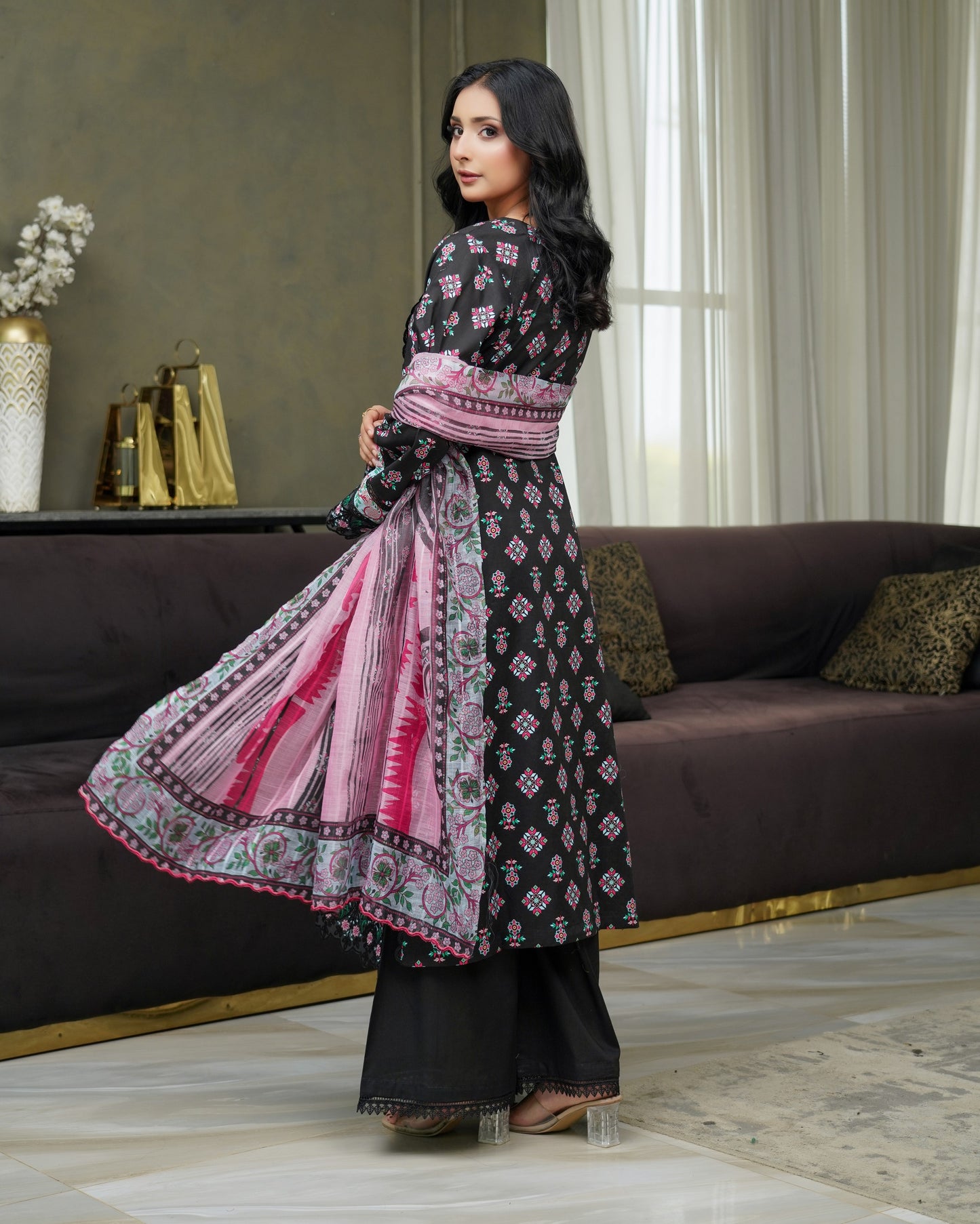 Munira Gulnar Lawn Shirt Black
