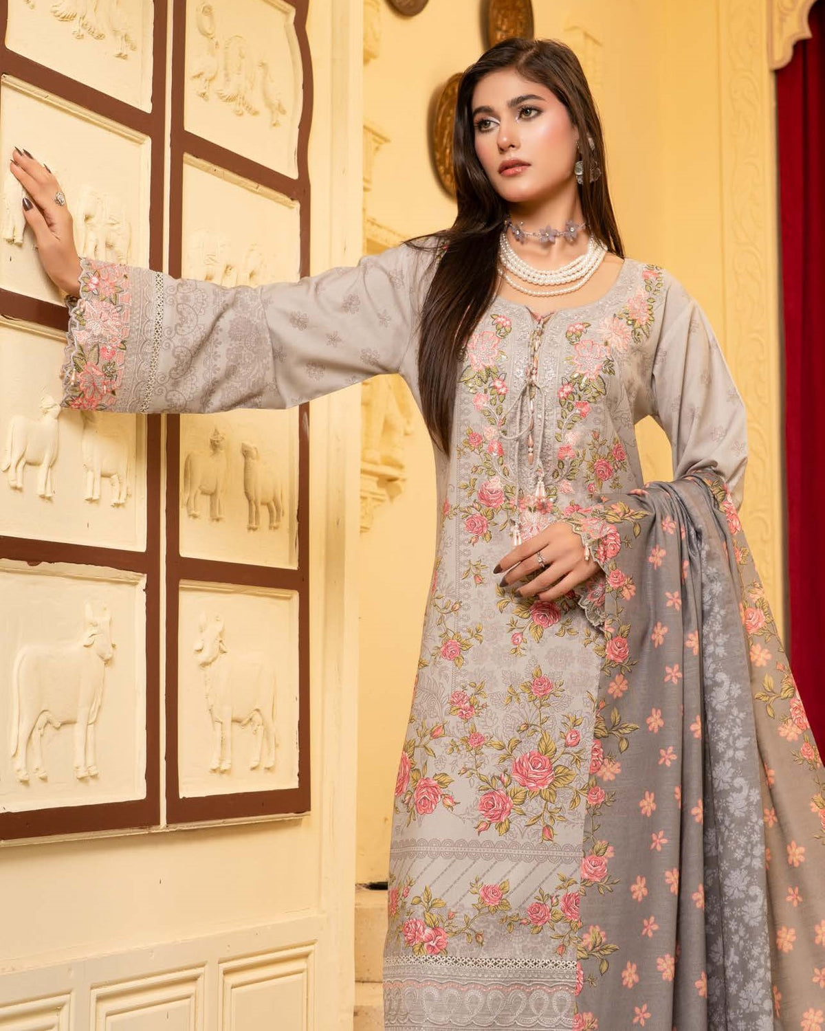 Munira Apsara 01 Grey