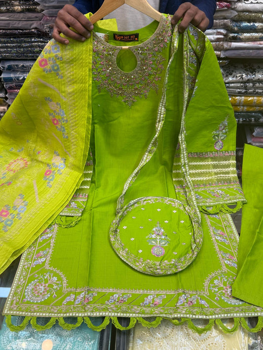 3PC 543 Parrot & Pouch