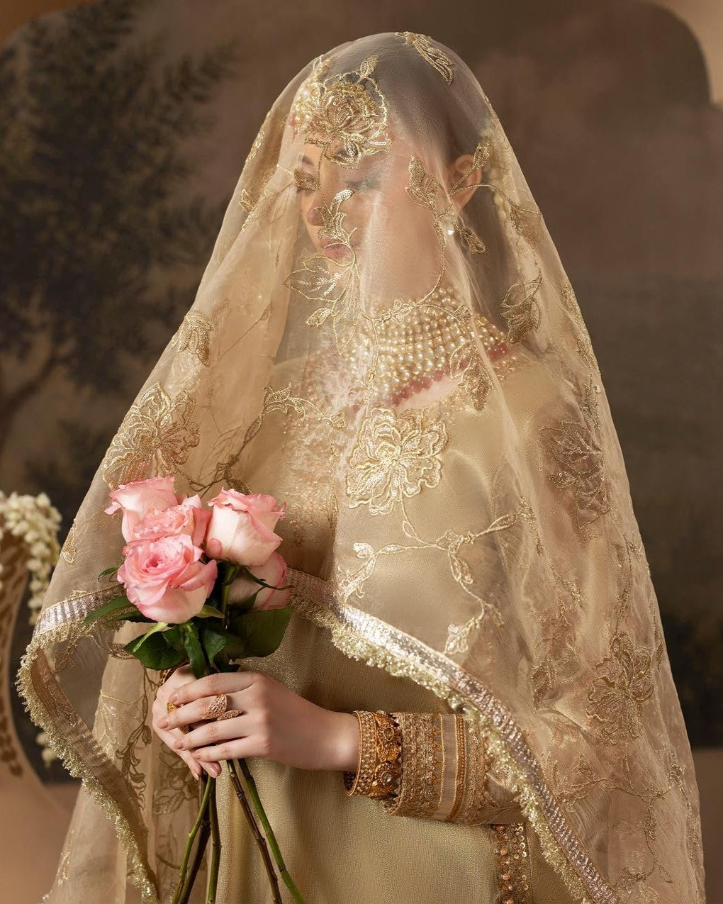 Zardozi ZR 2648 Gold