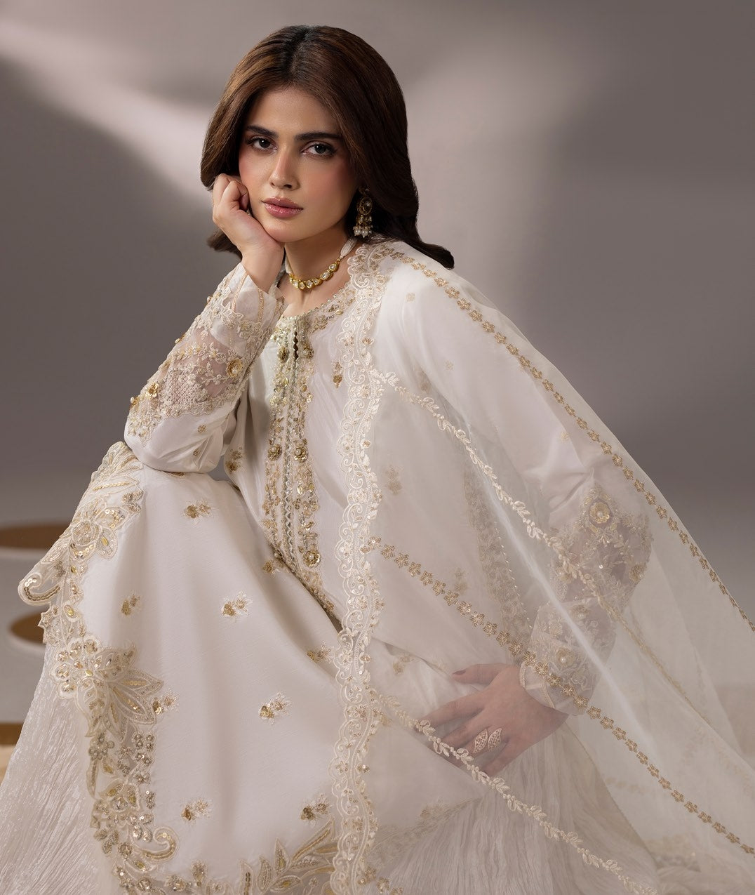 Zardozi Edit 3 ZR 2638 White