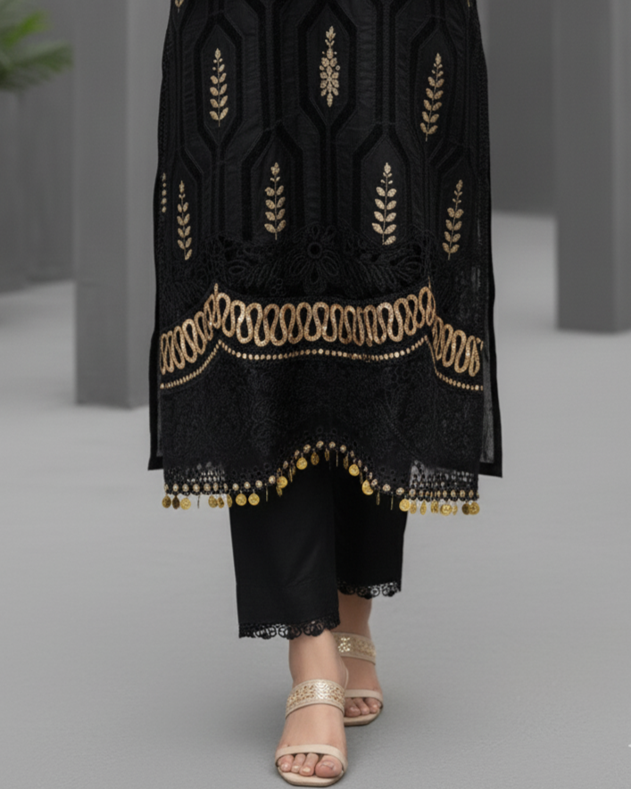 The Velvet Eclipse Black