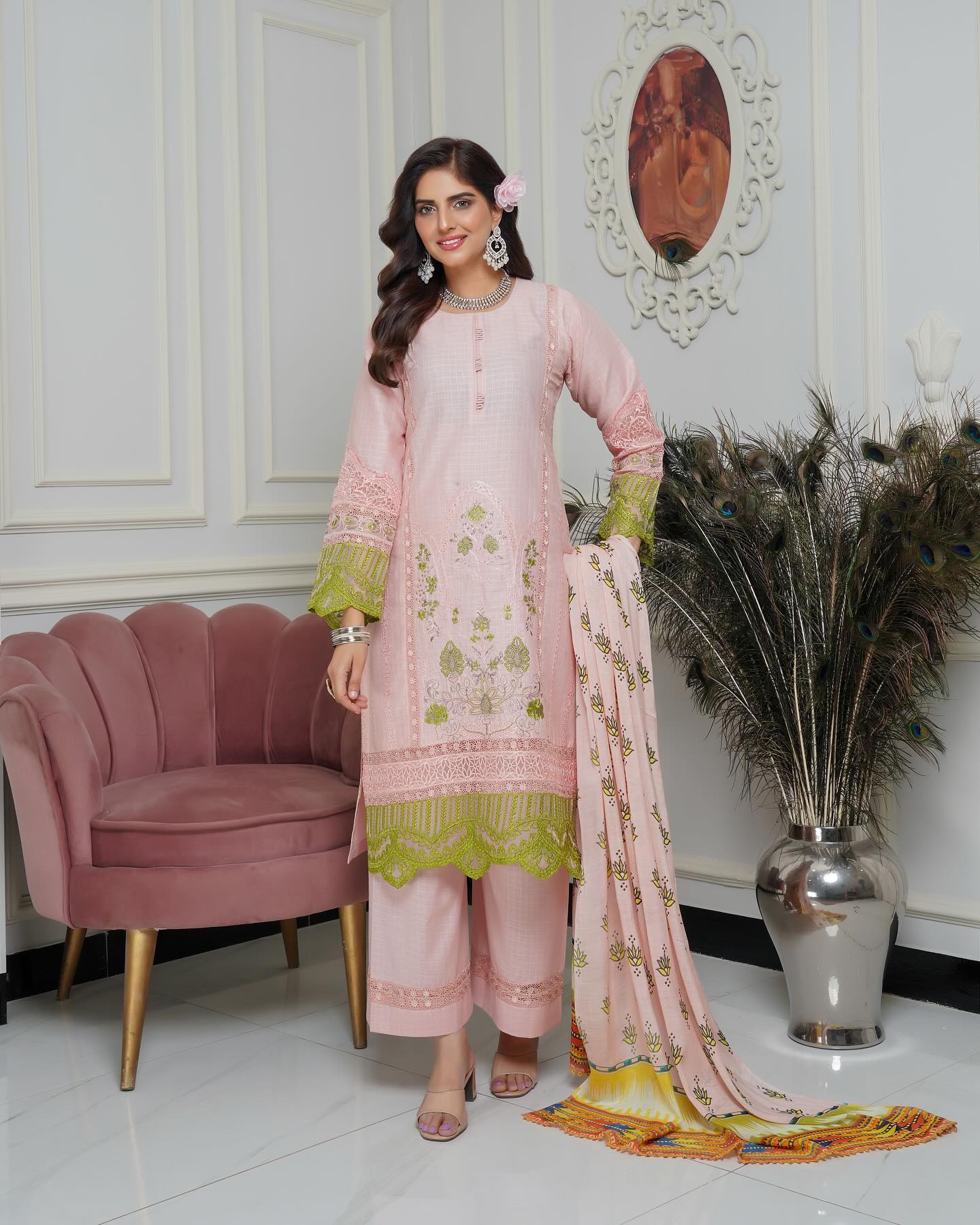 Munira Apr Heavy Embroidered Lawn MSL 03 Pink