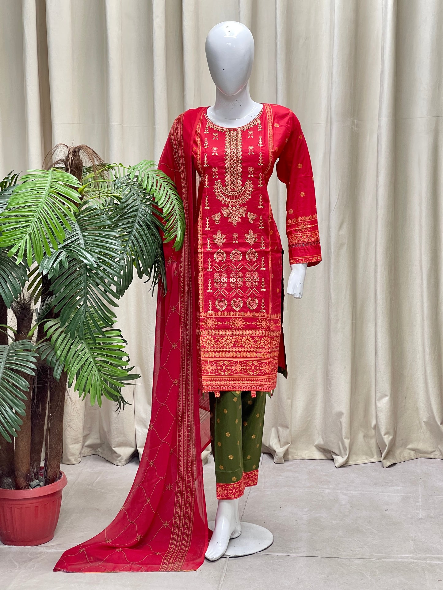 HM Lawn - Chiffon Dupatta 200 Red