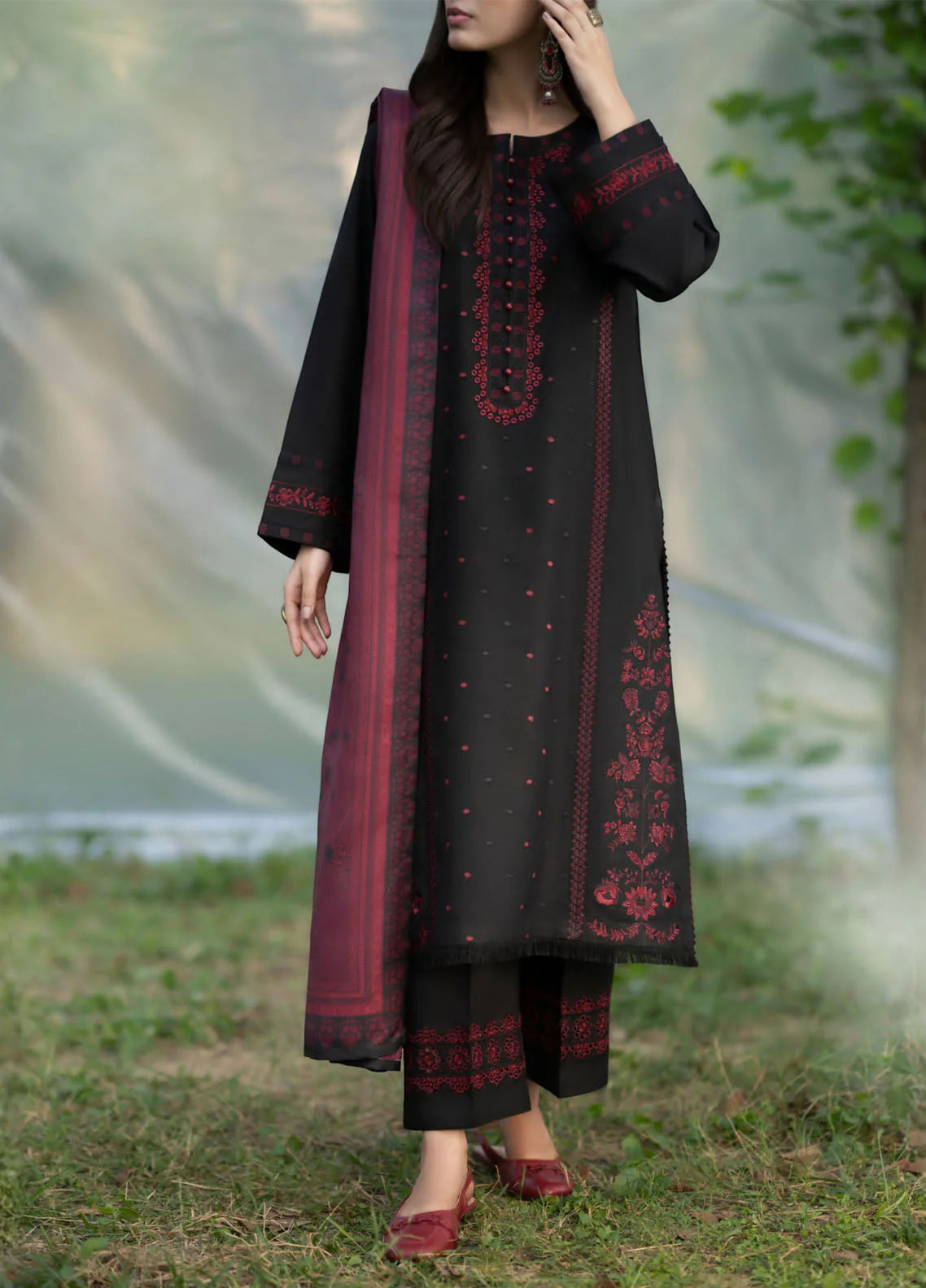 Khunki Dhanak Black