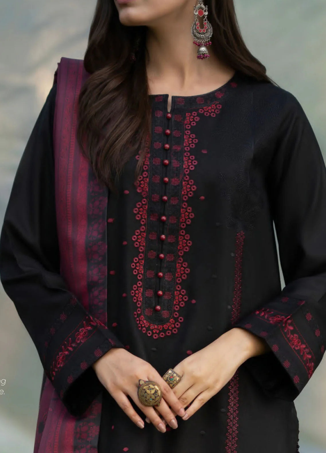 Khunki Dhanak Black