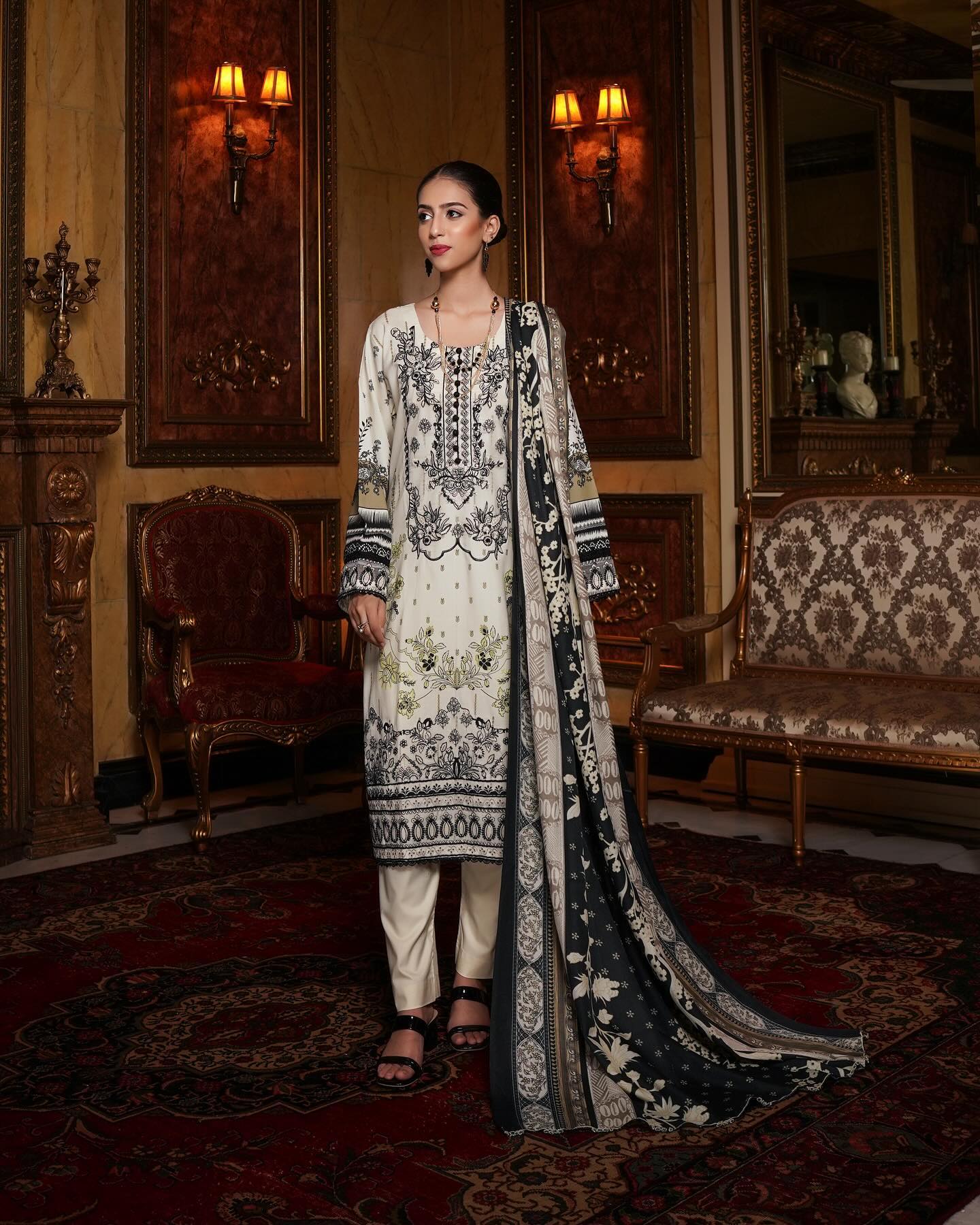 Munira Khubsurat Dhanak MSL 05 Off White