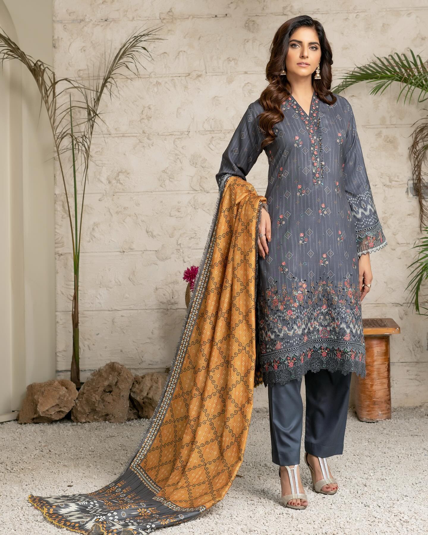 Munira Dastoor Dhanak MSL 05 Dark Grey