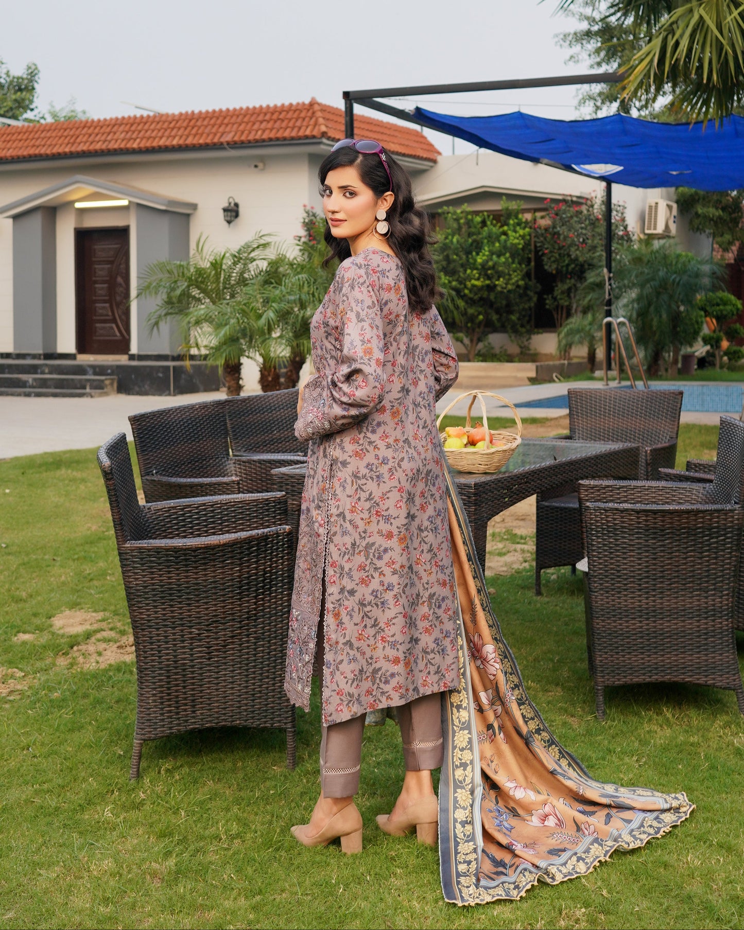 Munira Rangbahar Dhanak 04 Brown