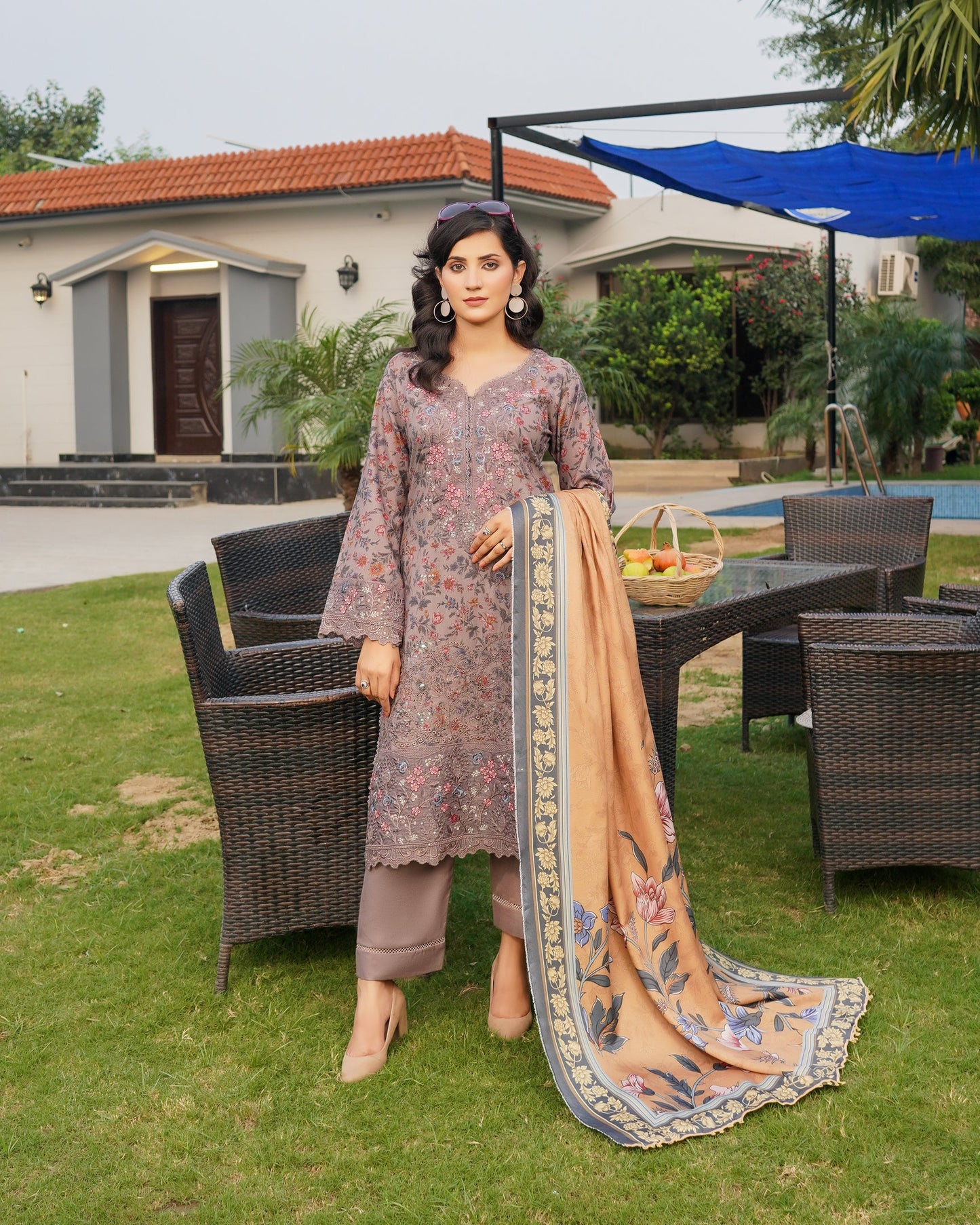 Munira Rangbahar Dhanak 04 Brown