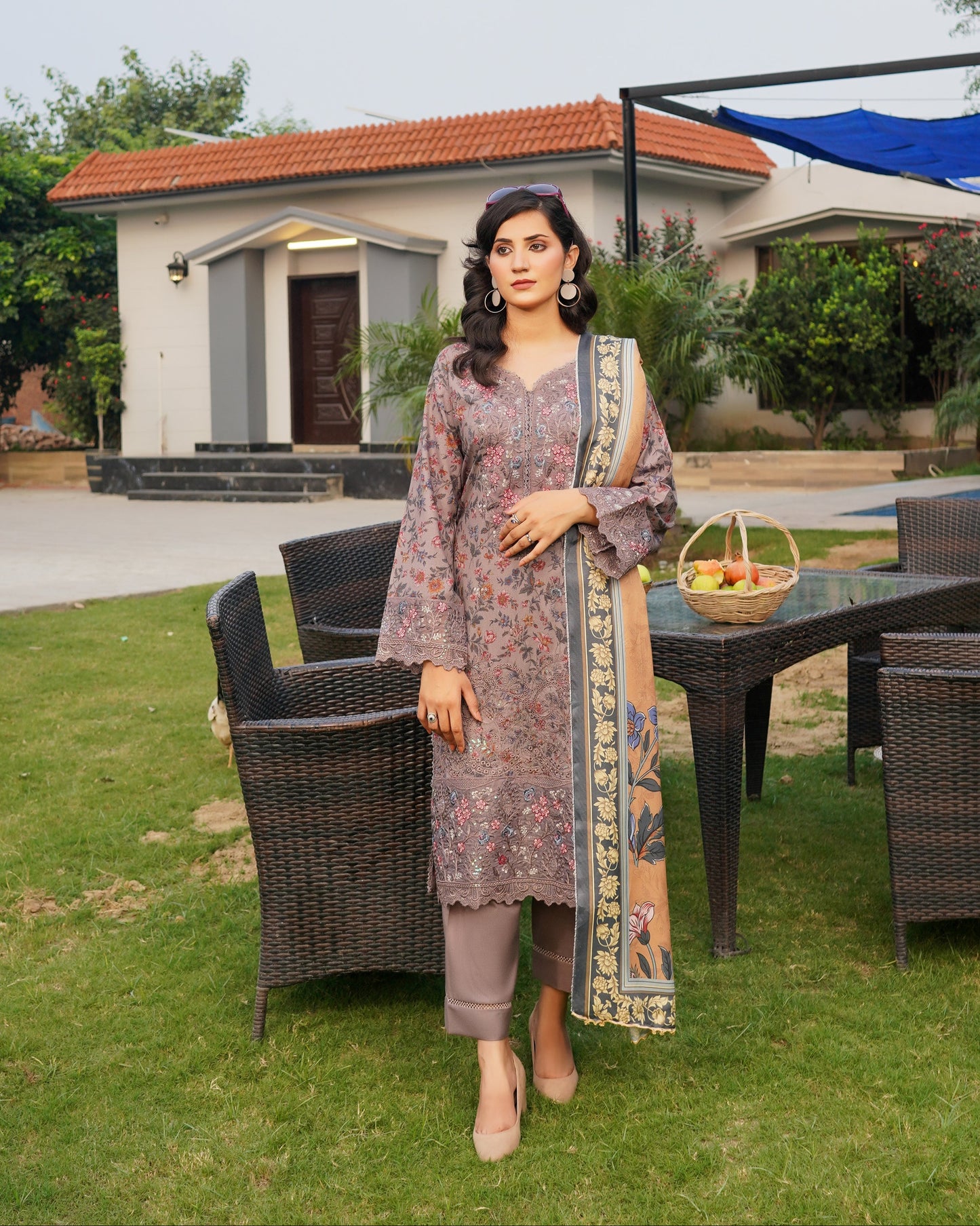 Munira Rangbahar Dhanak 04 Brown