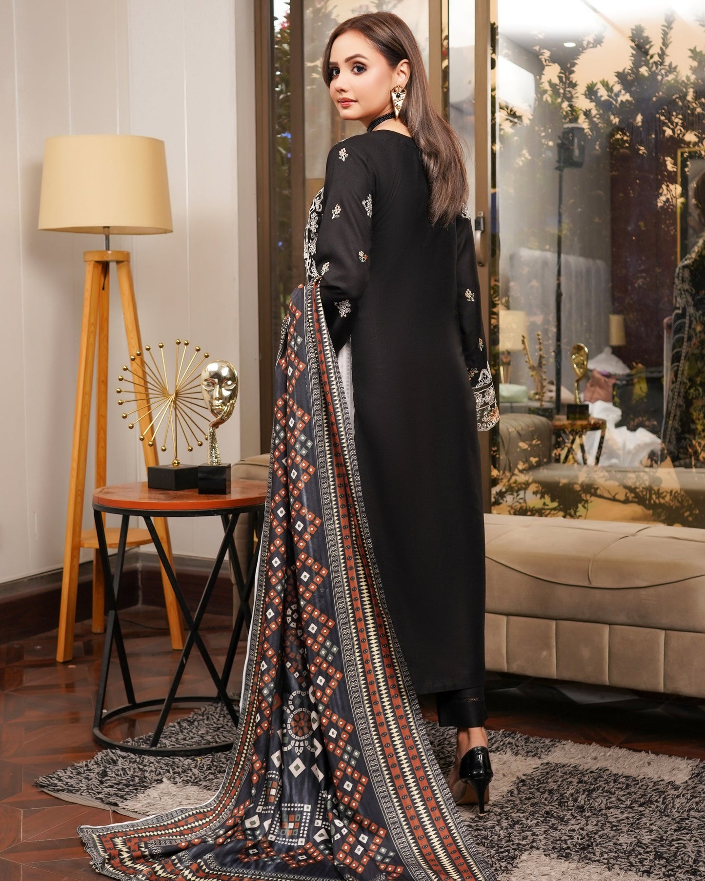 Munira Gul-E-Anwar Dhanak MSL 02 Black