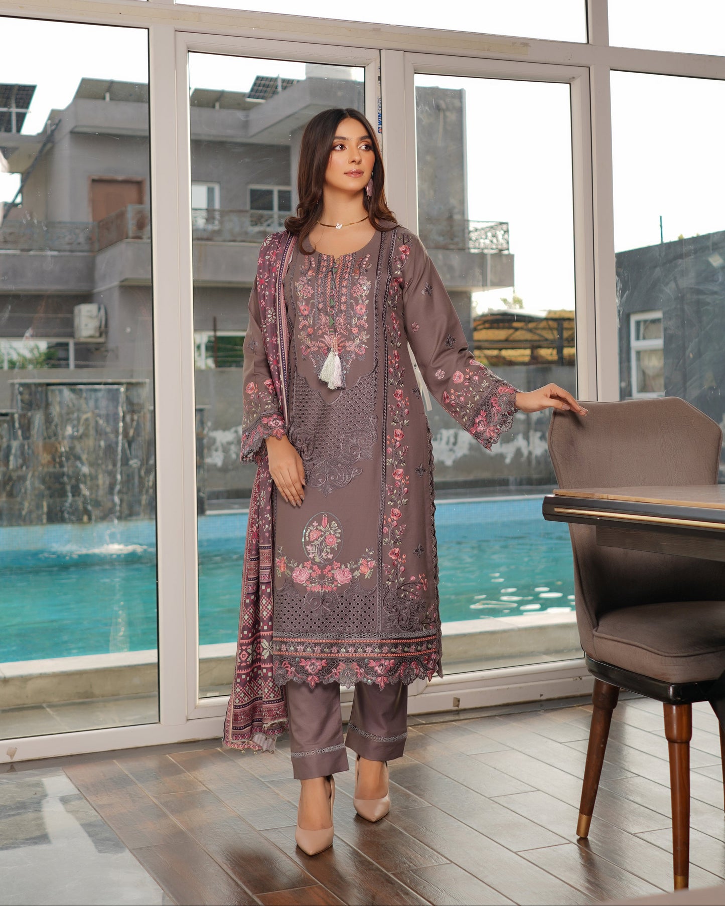 Munira Jasmine Dhanak MSL 05 Brown