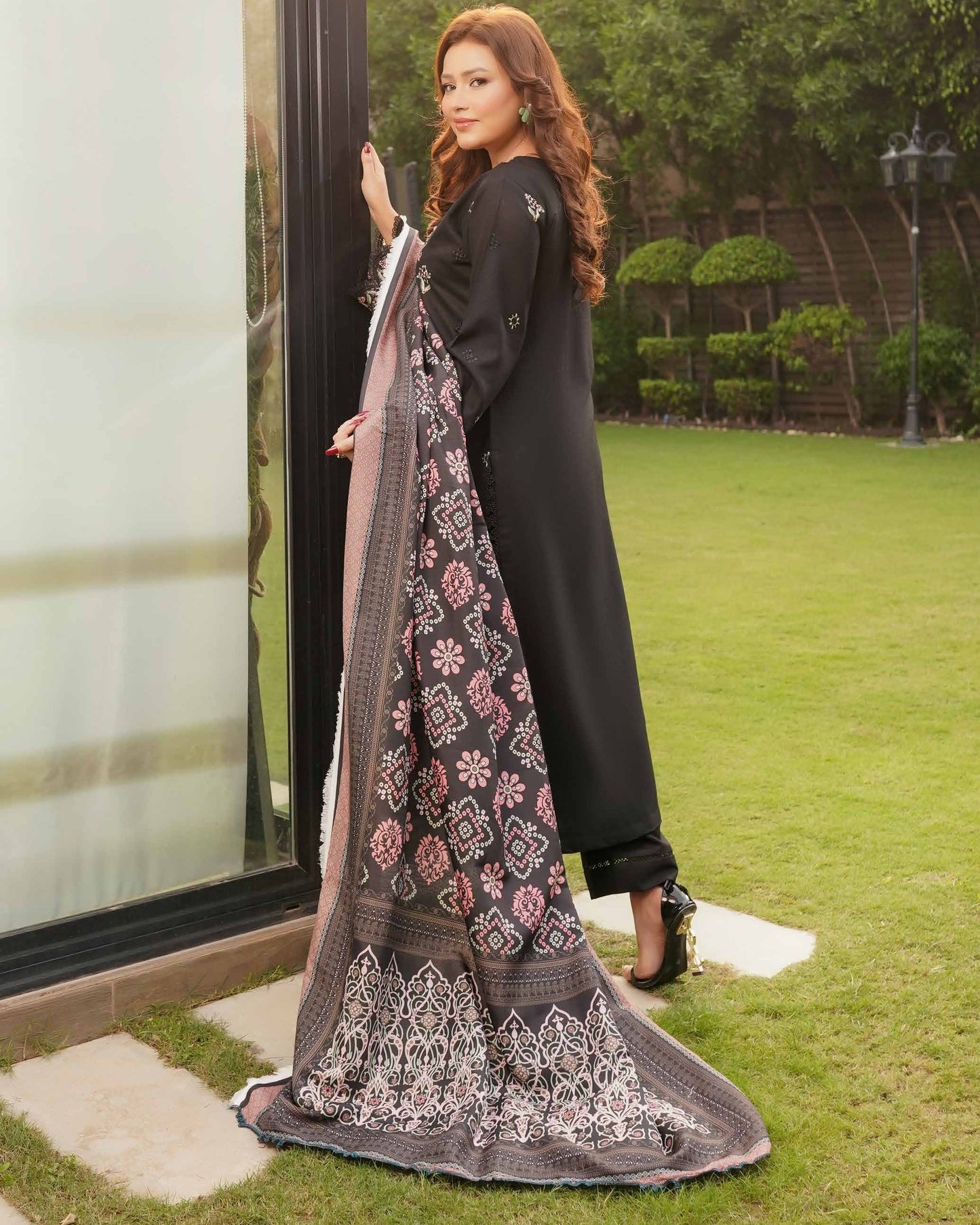 Munira Khas Dhanak MSL 01 Black