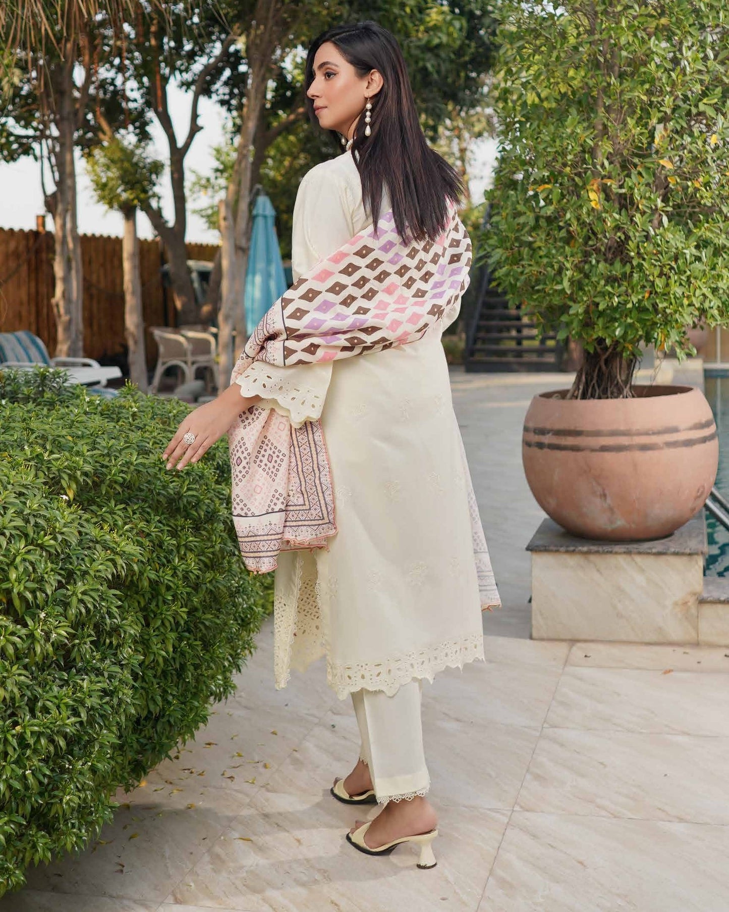 Munira Maan Dhanak MSL 06 Cream