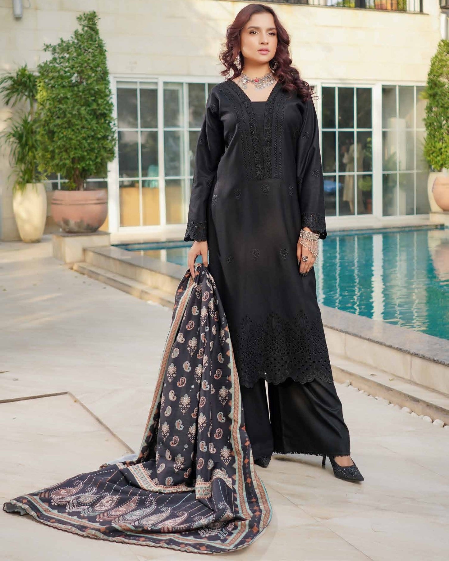 Munira Maan Dhanak MSL 07 Black